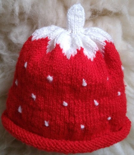 Handgestrickt-Mädchen-Beeren-